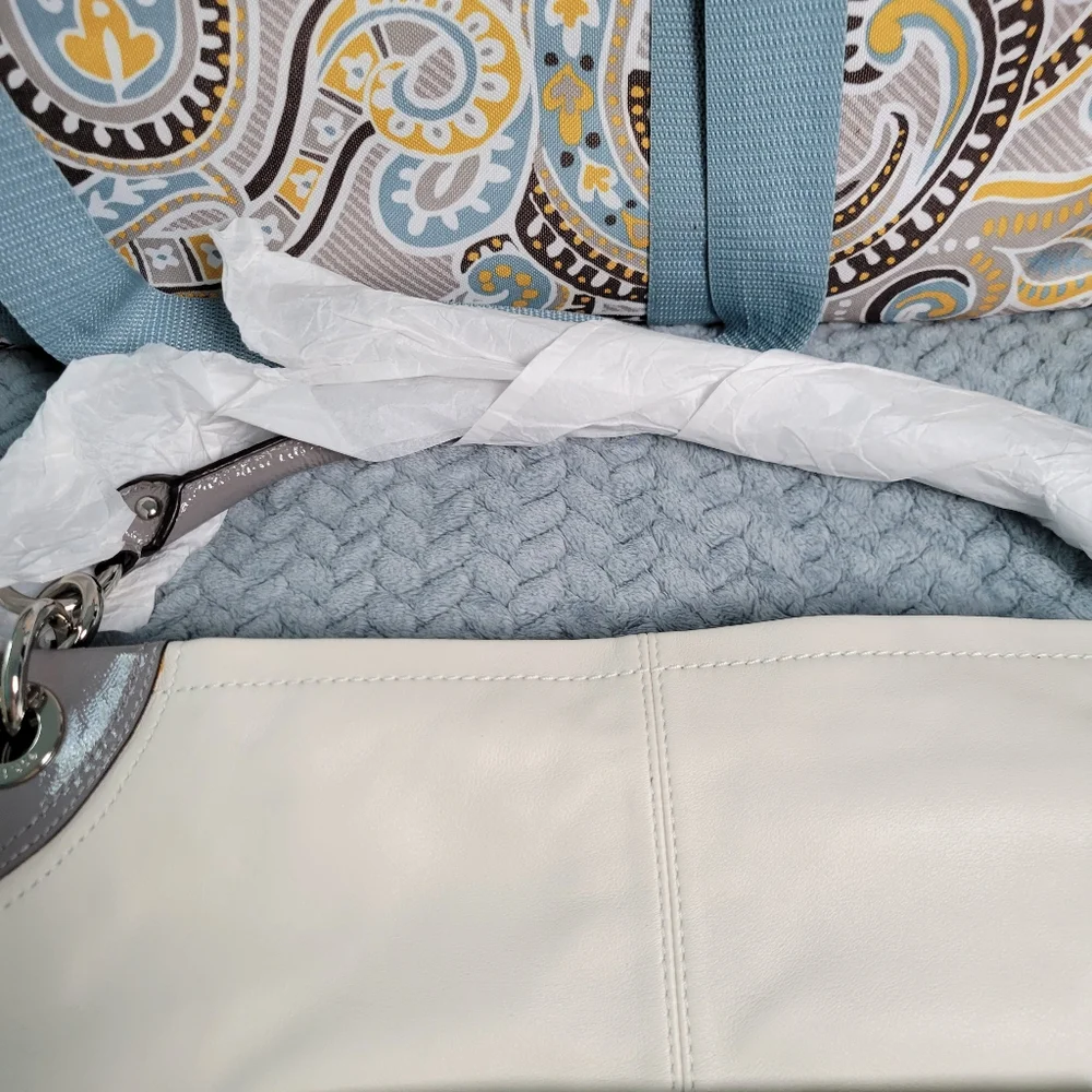 Coach Penelope Leather Hobo Shoulder Bag Ivory Gray Accents Large F18889 Flaw